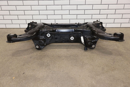 15-16 Dodge Challenger R/T Rear 6.4L Bare Undercarriage Crossmember (89K)