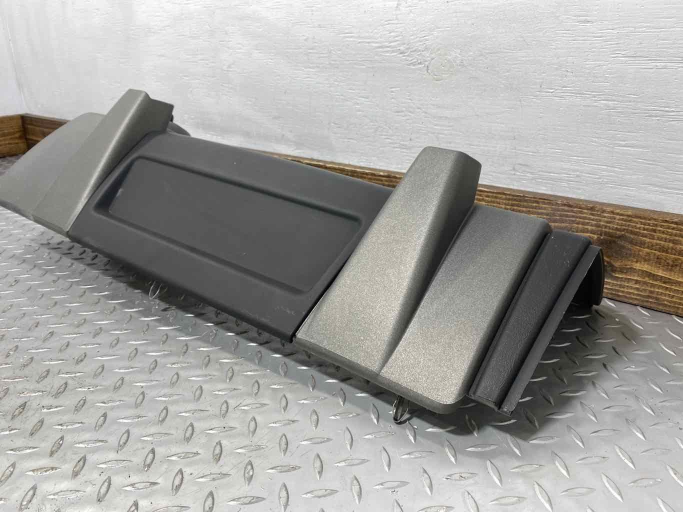 03-07 Hummer H2 Passenger Right RH Dash Mounted AC Vent (Gray Bezel) See Notes