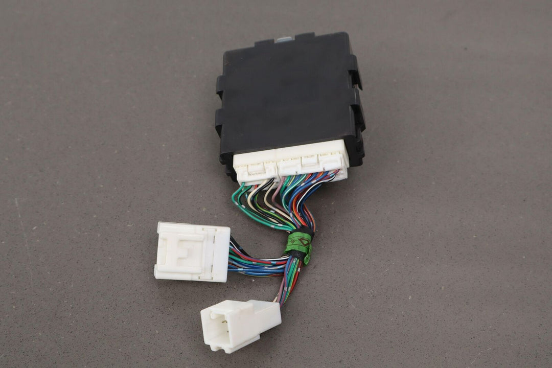 98-02 Toyota Land Cruiser / LX470 Theft-Locking Control Module (Center Dash)