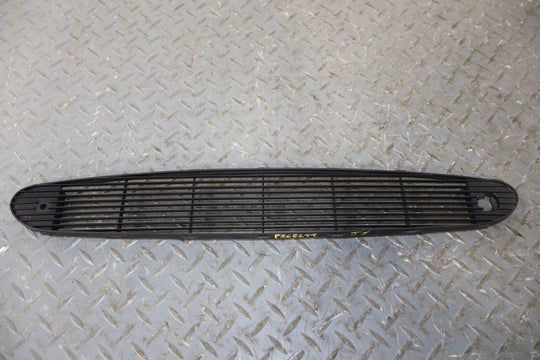 97-04 Chevy Corvette C5 Center Dash Defrost Vent OEM (Black 19i)