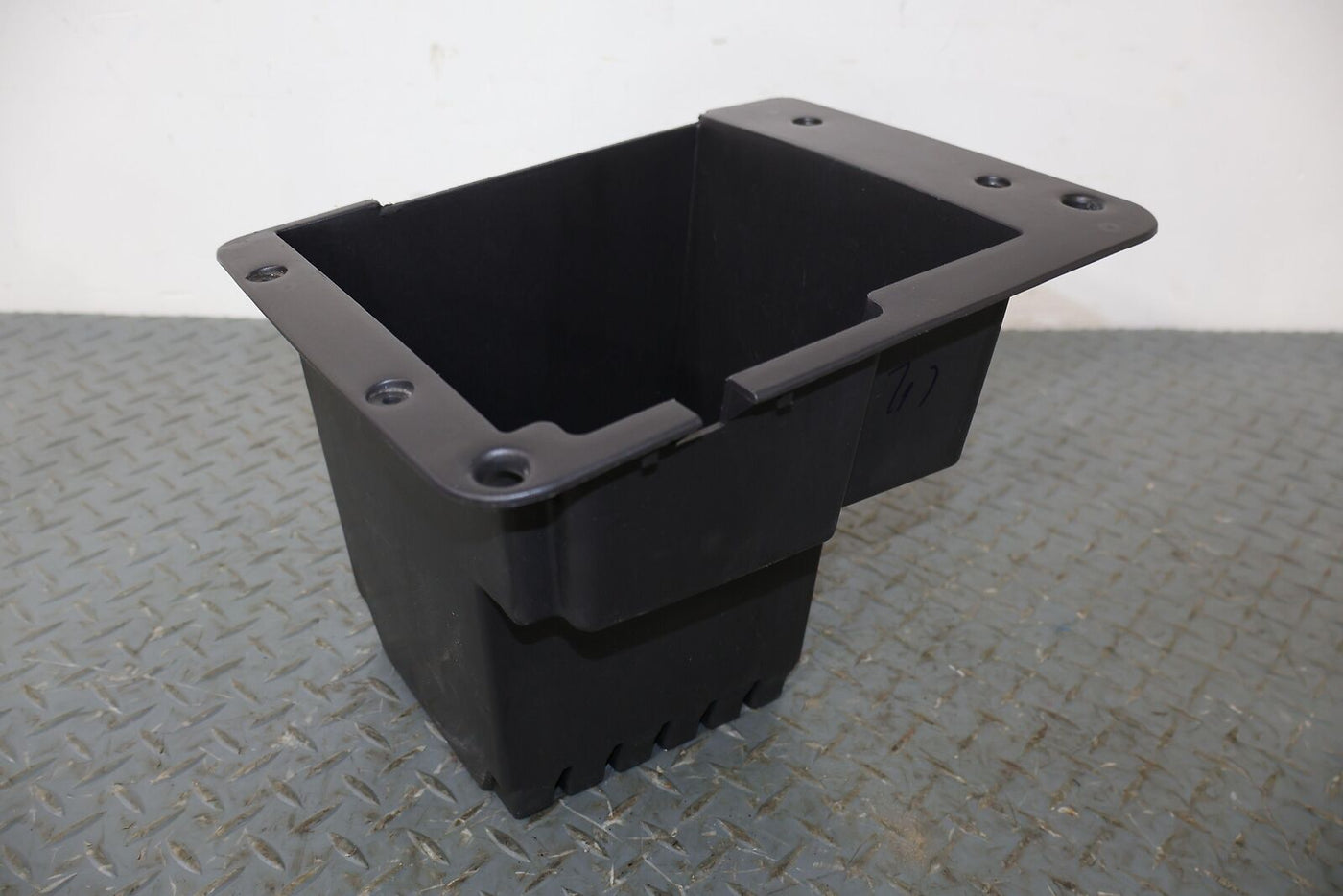 03-07 Hummer H2 Center Console Cubby Insert (Black) OEM