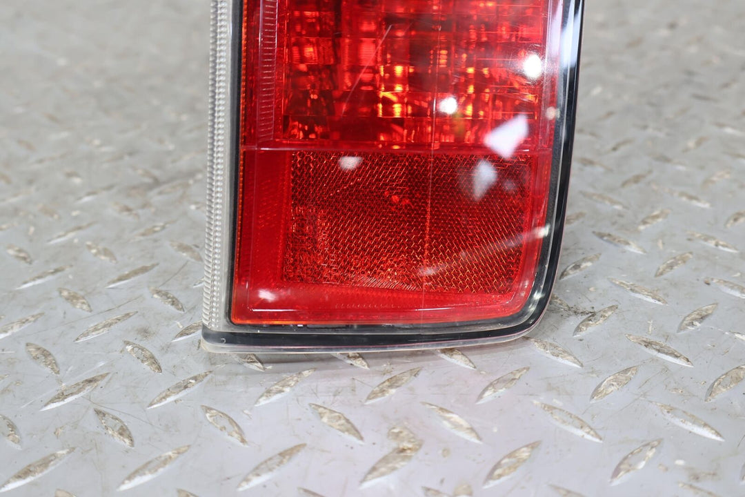 10-13 Lexus GX460 Rear Right RH Bumper Mounted Reverse Light Lamp (Tested)