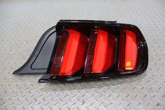 15-18 Ford Mustang Right RH Passenger OEM LED Tail Light Lamp (Tested)