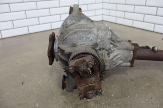 01-13 Chevy Suburban/Yukon XL/ Truck 2500 Front Differential Carrier (3.73 GT4)