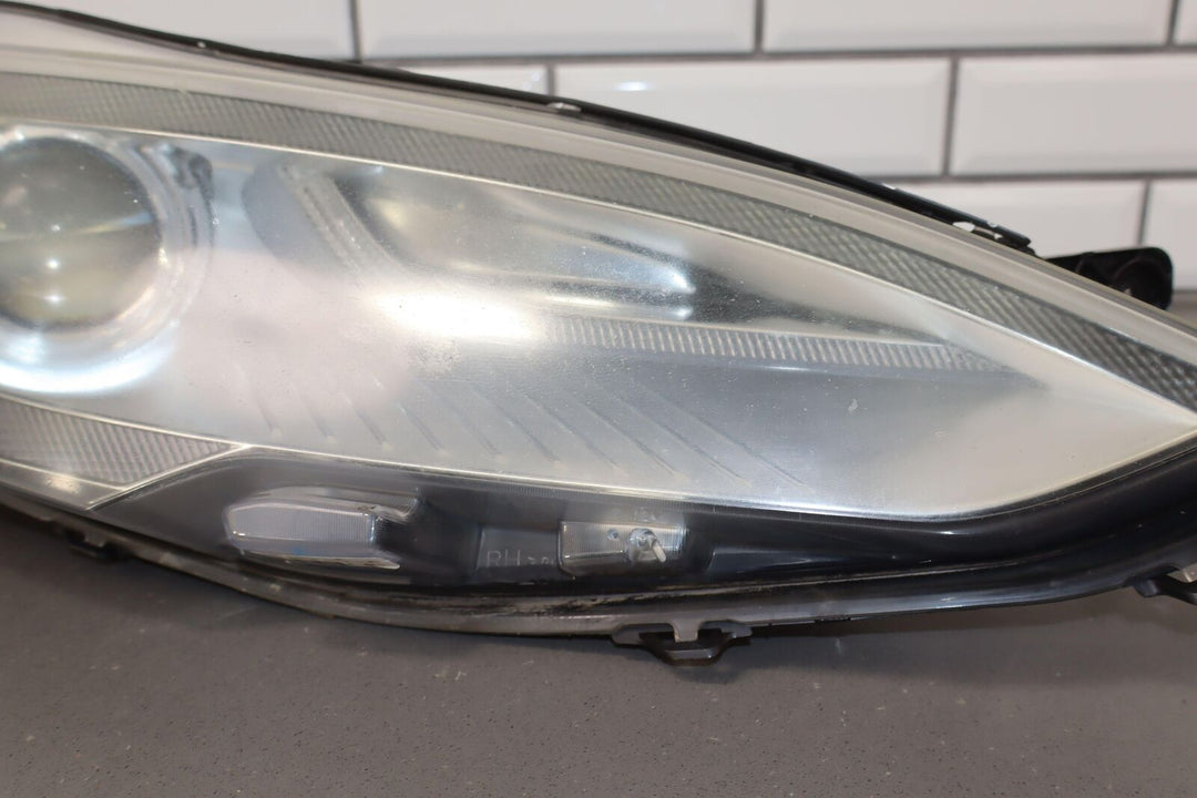 2012-2016 Tesla Model S Passenger Right Headlight (One Repaired Tab)