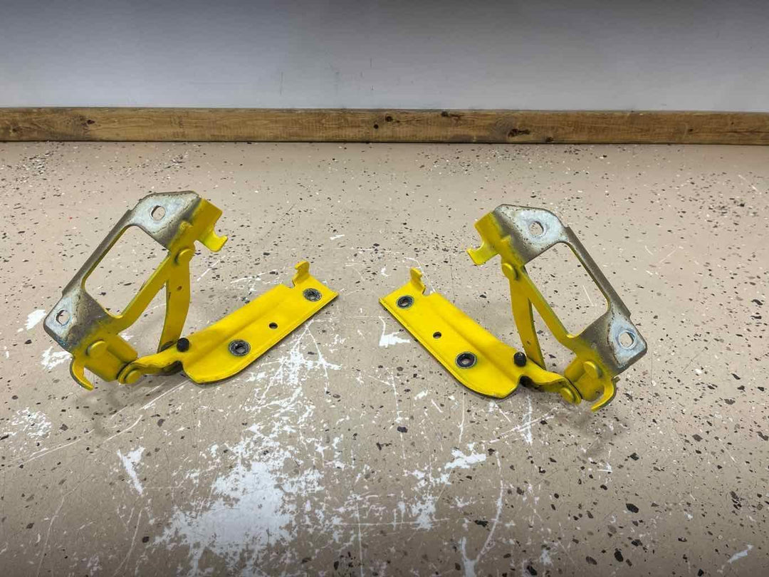 10-15 Chevy Camaro SS Pair LH & RH Hood Hinges Coupe (Yellow GCO)