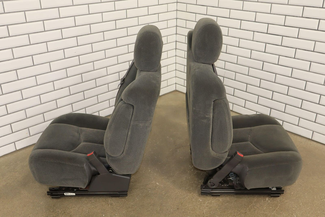 03-07 Chevy Silverado Sierra Extended Cab Charcoal Cloth Seat Set (Front/Rear)