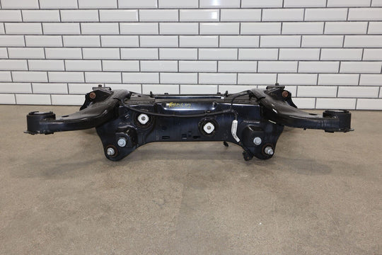 17-23 Dodge Challenger R/T Rear 6.4L Bare Undercarriage Crossmember (91K)