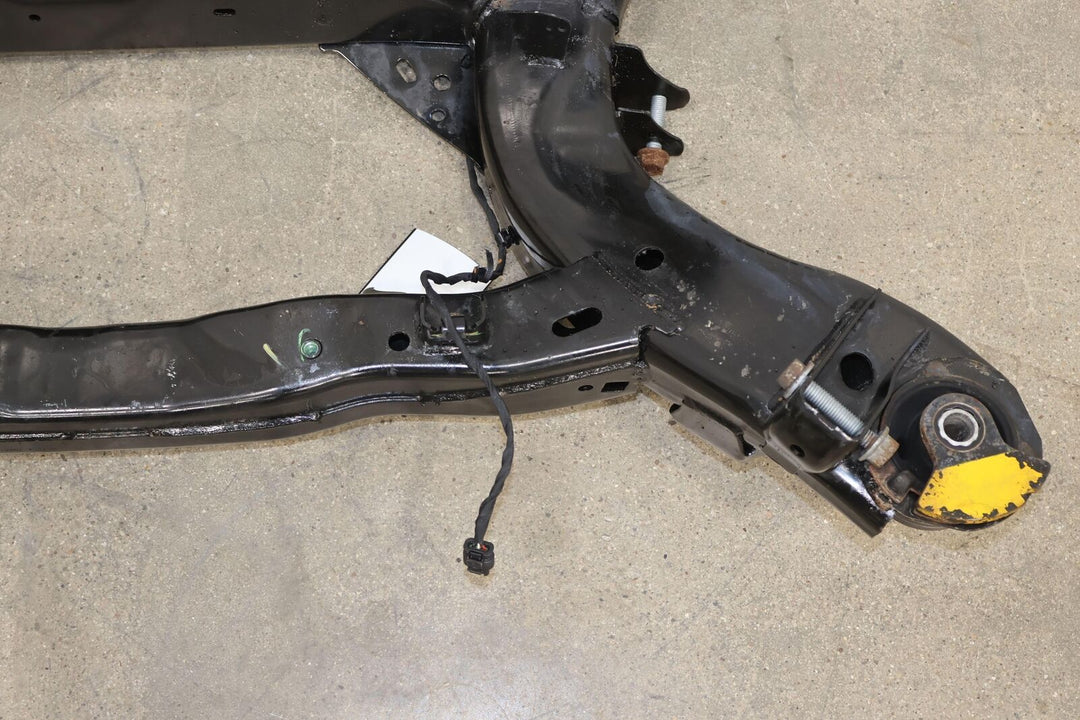 17-23 Dodge Challenger R/T Rear 6.4L Bare Undercarriage Crossmember (91K)