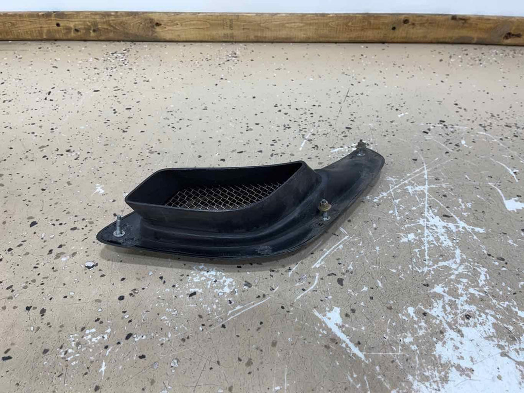 97-04 Chevy Corvette C5 Z06 Rear Left LH Brake Duct Bezel Grille (Rocker Mount)