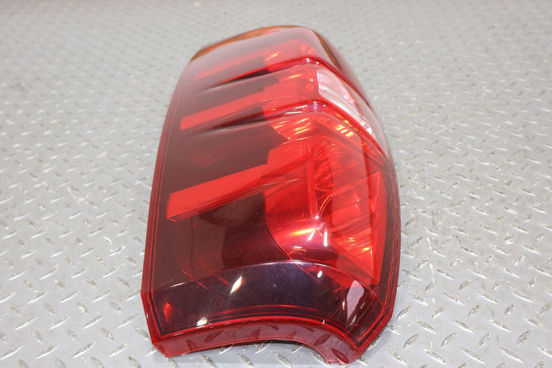 07-13 Chevy Avalanche Rear Right RH Passenger OEM Tail Light Lamp (Tested)