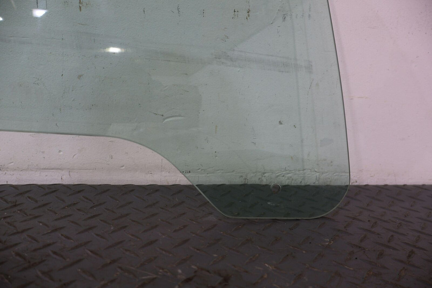 02-05 Ford Thunderbird Right RH Passenger Door Window Glass (Glass Only) OEM