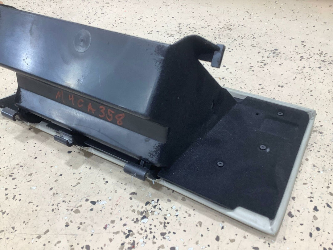 04-09 Cadillac XLR Glove Box Door (Shale 15i) See Description