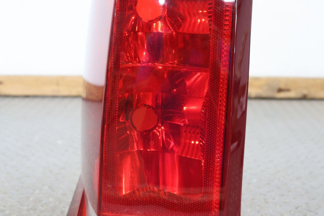 02-06 Cadillac Escalade Short WB Rear Left LH Tail Light Lamp (Tested) OEM