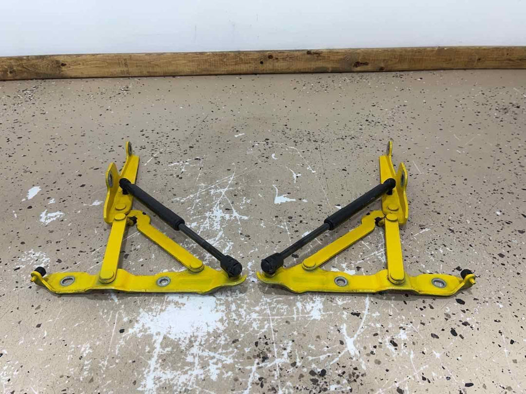 10-15 Chevy Camaro Pair LH & RH Decklid/Trunk Hinges Coupe (Yellow GCO)