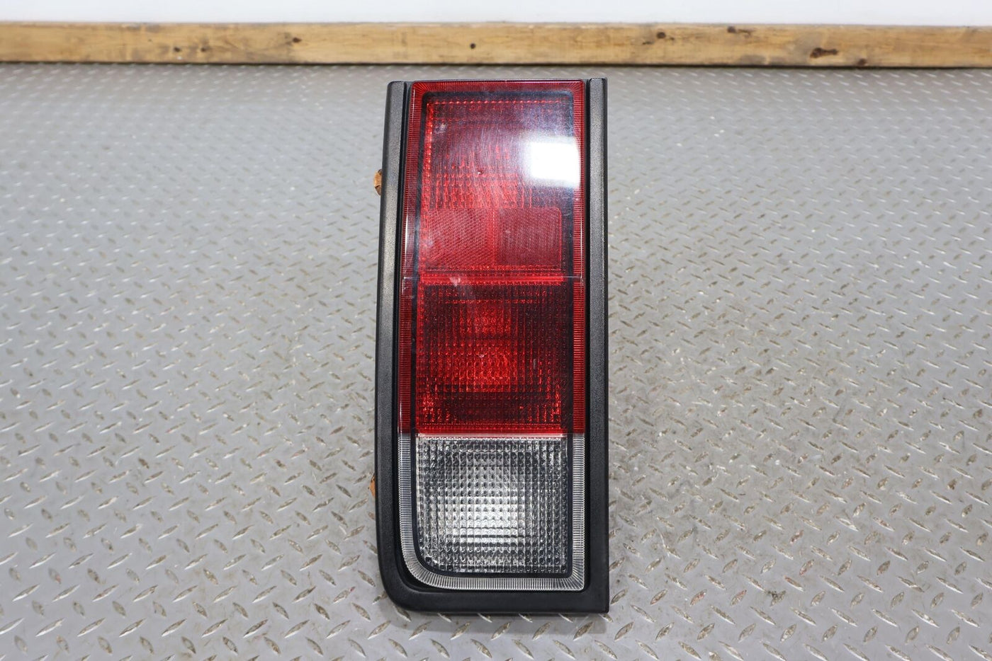 05-09 Hummer H2 Left LH Driver Tail Light Lamp OEM (SUV) Tested See Notes