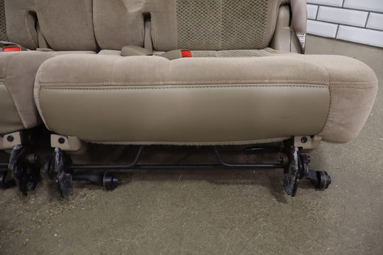 2001-2006 Chevy Tahoe/Yukon Cloth 3rd Row Seat (Neutral) See Photos