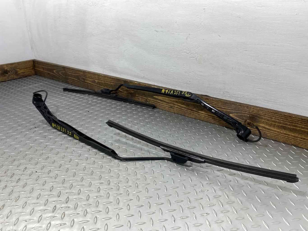 04-09 Cadillac XLR Left & Right Pair Windshield Wiper Arms W/Blades (Black)