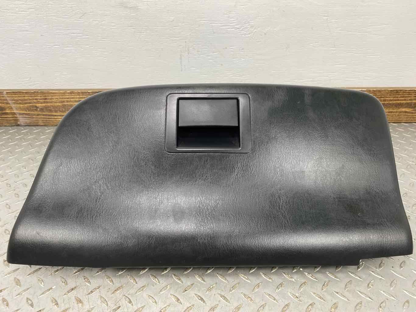 97-04 Ford F150 Interior Glove Box Compartment Door (Ebony 000ZH) See Notes