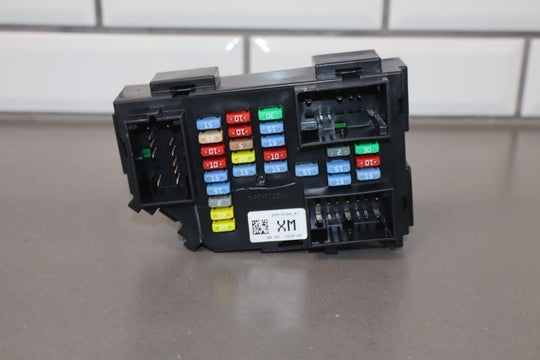 07-08 Silverado Sierra 1500 Cabin Fuse Relay Junction Board Box 25815394