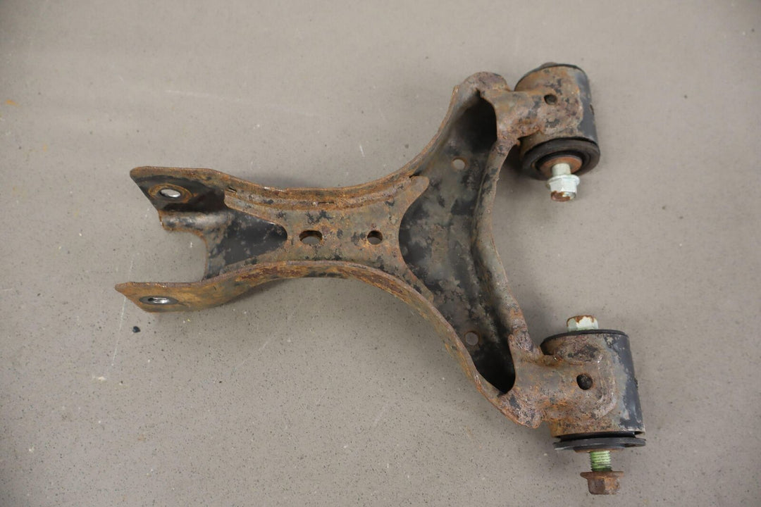 01-05 Mazda Miata NB (W/O ABS) RH Right Pass REAR Knuckle Hub Control Arms Used