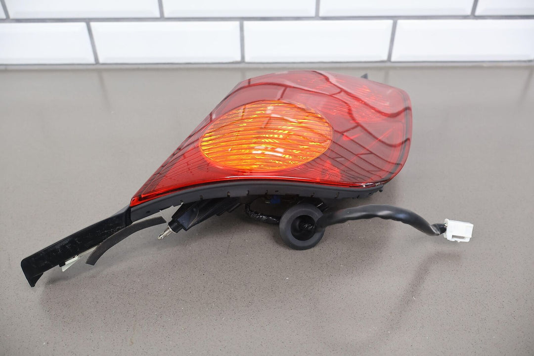 02-10 Lexus SC430 Left LH Driver Outer Tail Light (Quarter Mount) Tested