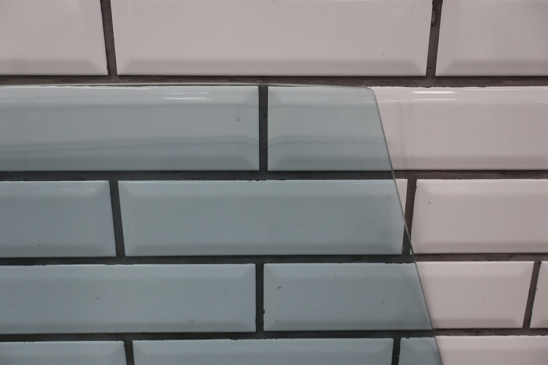 47318405