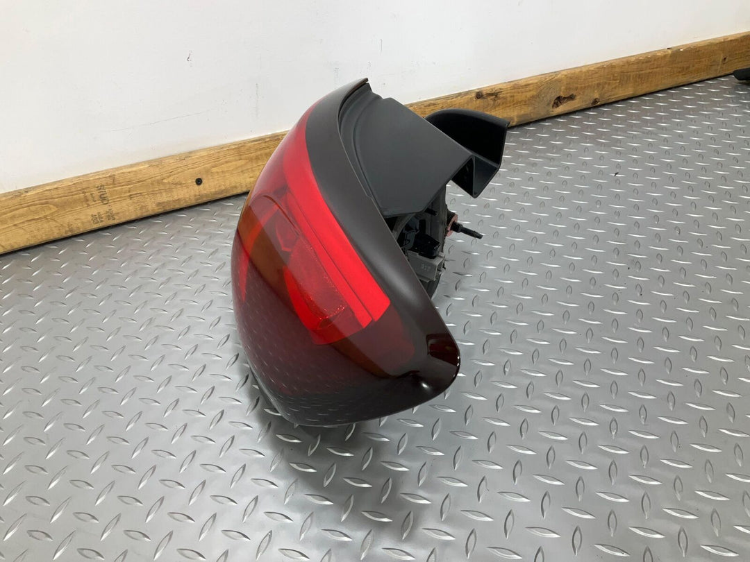 14-15 Chevy SS Sedan Outer Right RH Passenger (Quarter Mount) Tail Light Tested