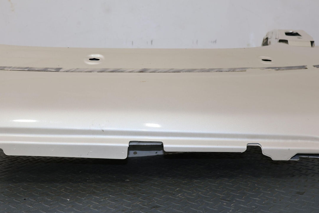 02-06 Cadillac Escalade Front Right RH OEM Fender (White Diamond 98U) See Notes