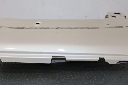 02-06 Cadillac Escalade Front Right RH OEM Fender (White Diamond 98U) See Notes