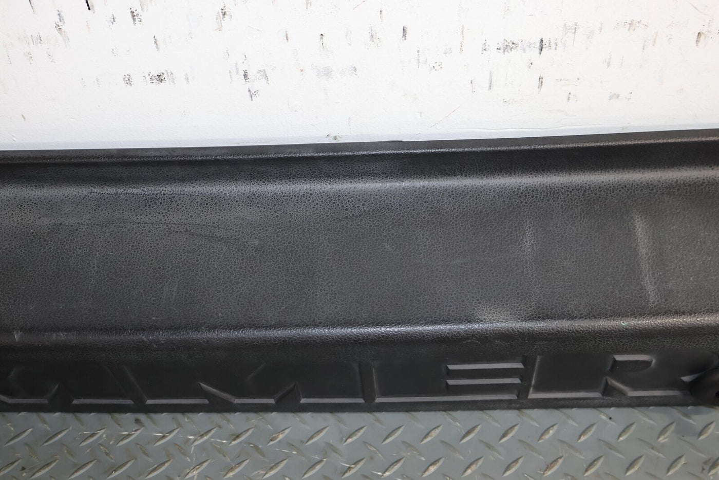 06-09 Hummer H2 REAR Center Bumper Cover Section (Black Textured) See Notes