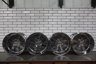 2003 Hummer H2 Aftermarket 20x12 Chrome Moto Metal MO962 Wheel Set