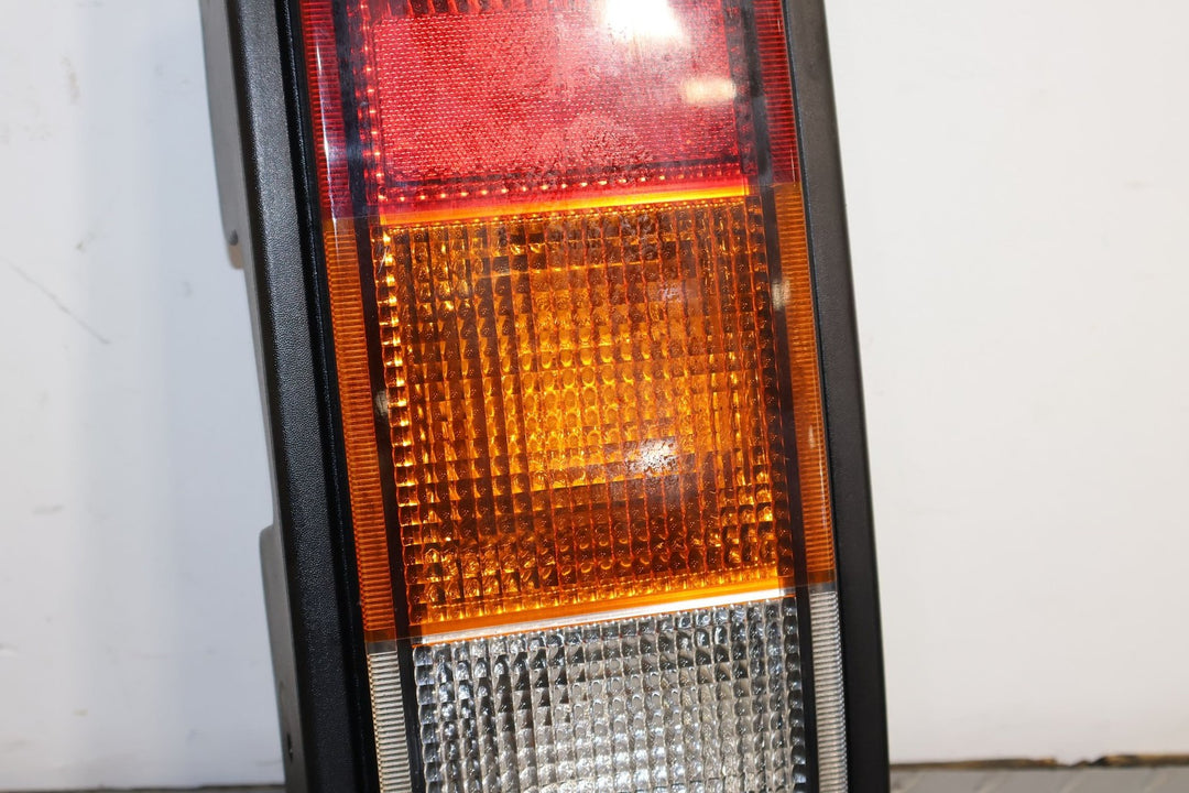https://i.ebayimg.com/00/s/MTA2N1gxNjAw/z/C1MAAeSwTIlpyr4G/$_57.JPG?set_id=8800005007