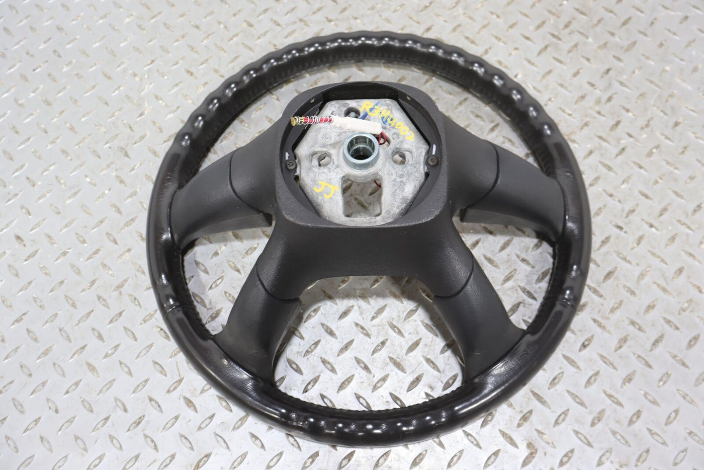 03-07 Hummer H2 OEM Leather Steering Wheel (Ebony 19i) Mild Wear