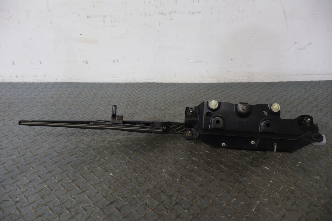 10-23 Toyota 4Runner OEM Rear Wiper Motor With Wiper Arm