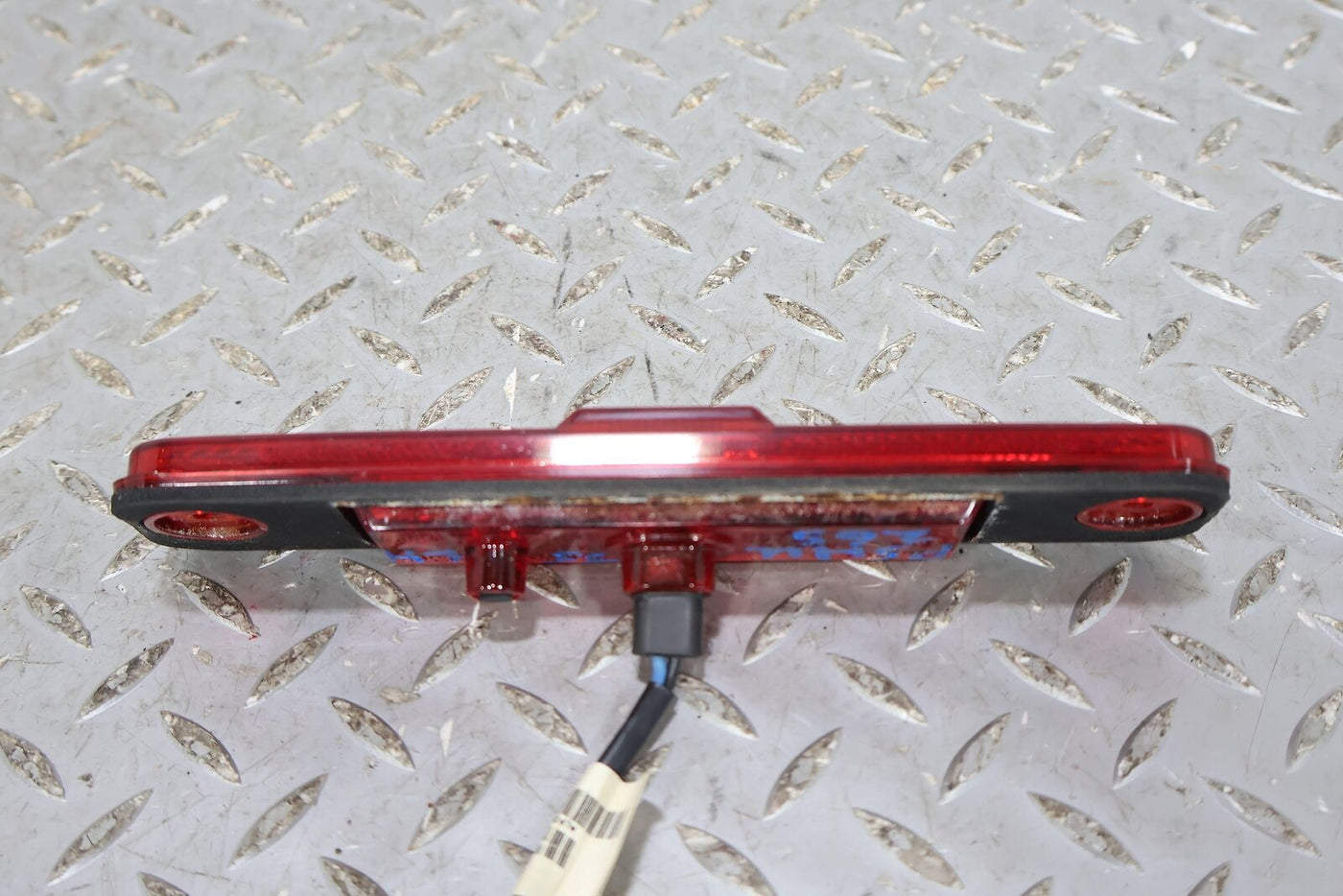 03-09 Hummer H2 OEM Rear LED Side Marker Light (Red) Tested