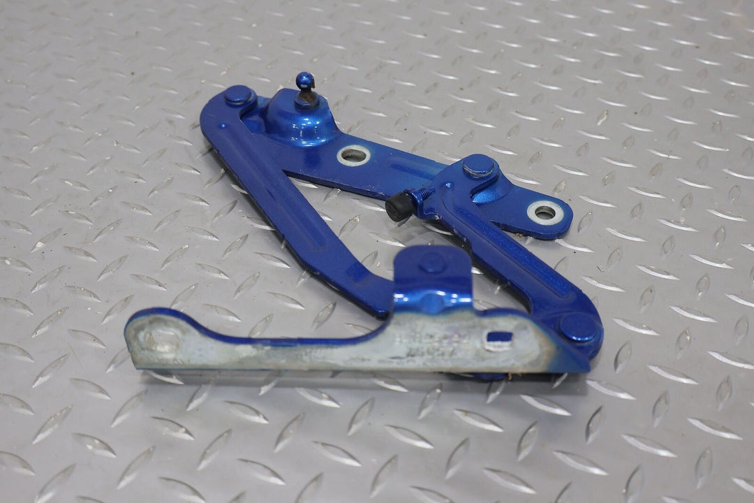 16-20 Chevy Camaro Coupe Pair LH&RH Deck Lid Hinges (Hyper Blue Metallic GD1)