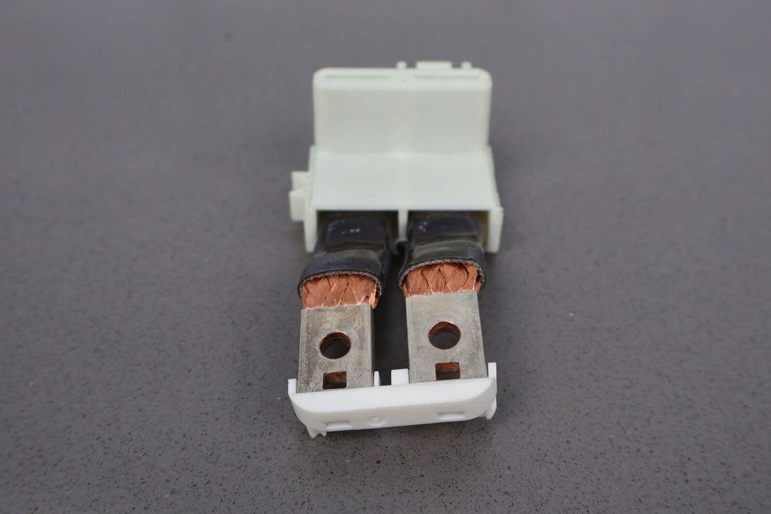 17-19 Tesla Model 3 Battery Fuse Relay Power Conversion Plug (107711410E)