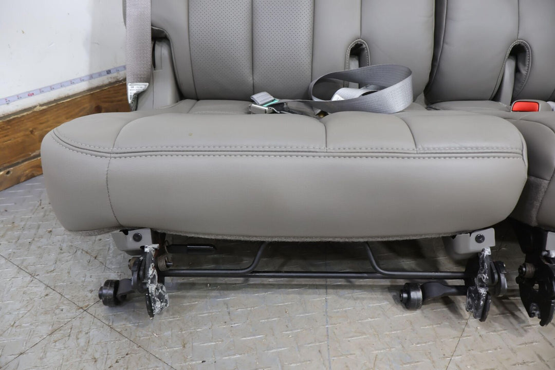 03-06 Cadillac Escalade Leather 3rd Row Bench Seat (Pewter 922) Short WB -Notes