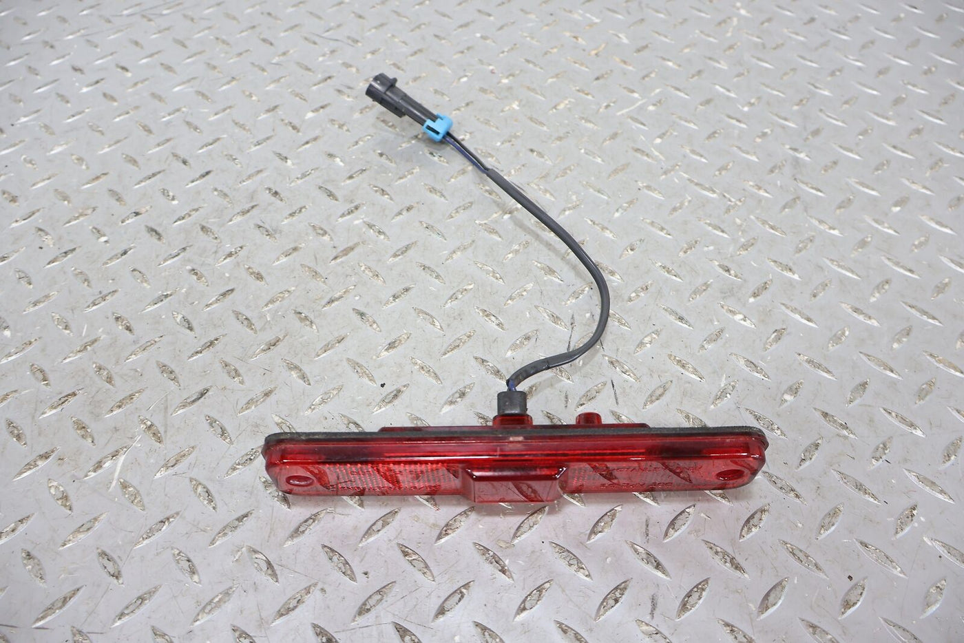 03-09 Hummer H2 OEM Rear LED Side Marker Light (Red) Tested