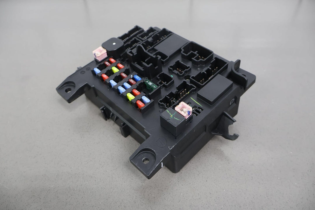 08-15 Mitsubishi Lancer Evo X OEM Cabin Fuse Relay Junction Box (8637A653)