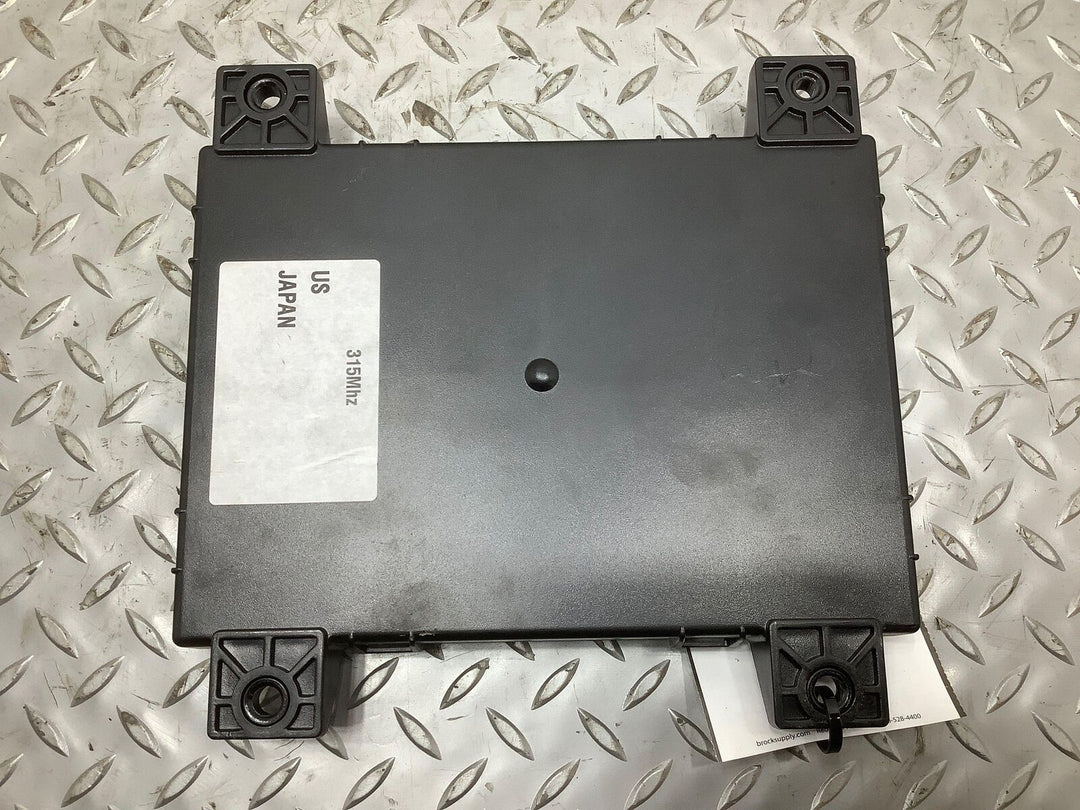 12-20 Tesla Model S Body Control Module BCM (101090600G) OEM