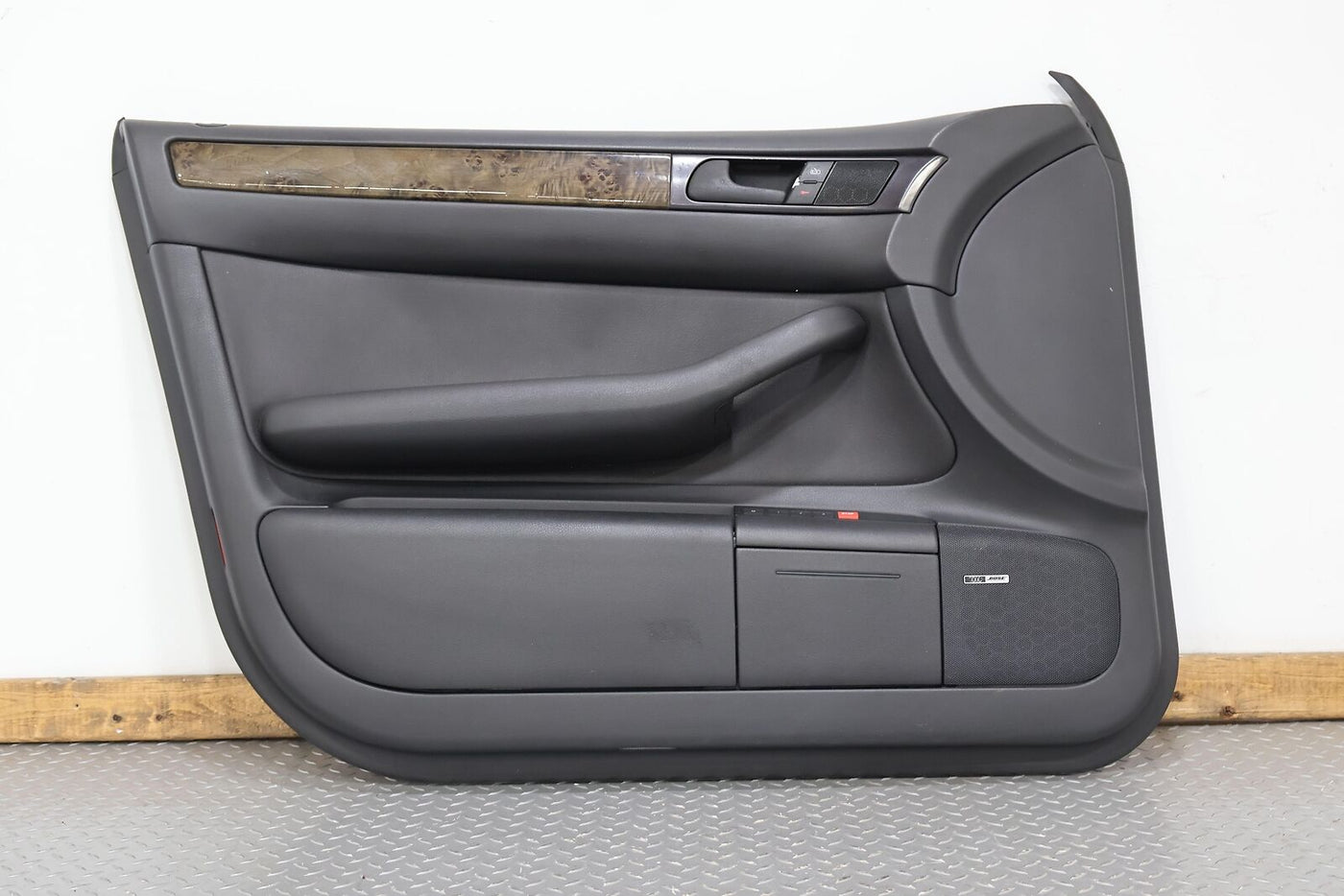 03-04 Audi RS6 Front Left Interior Door Trim Panel (Black QH