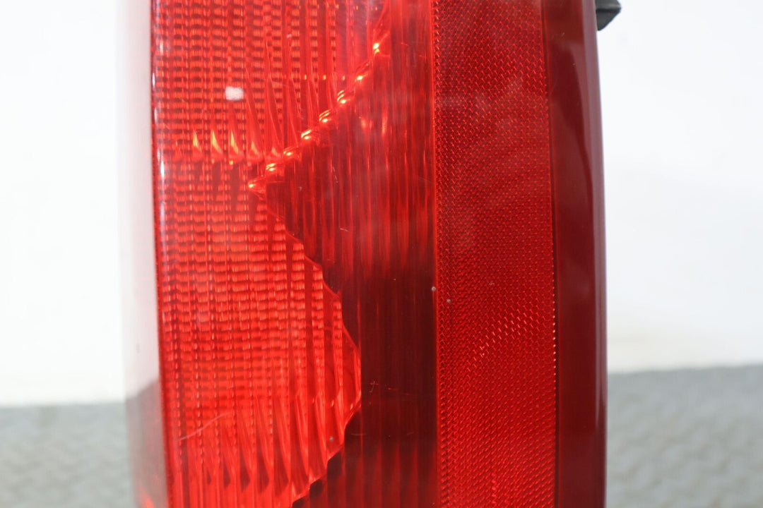 02-06 Cadillac Escalade Short WB Rear Right RH Tail Light Lamp (Tested) OEM