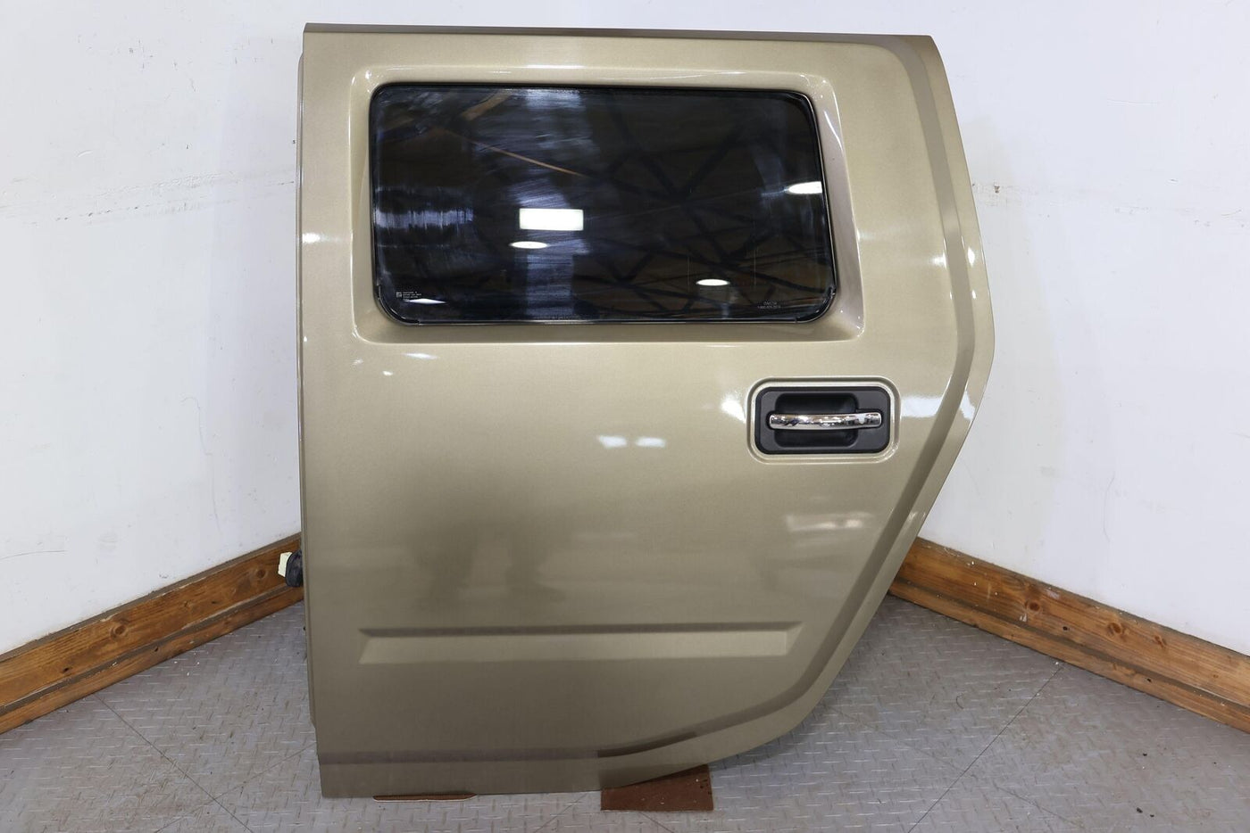 05-09 Hummer H2 SUT Left LH Driver Rear Door W/Glass (Desert Sand 18U) See Notes