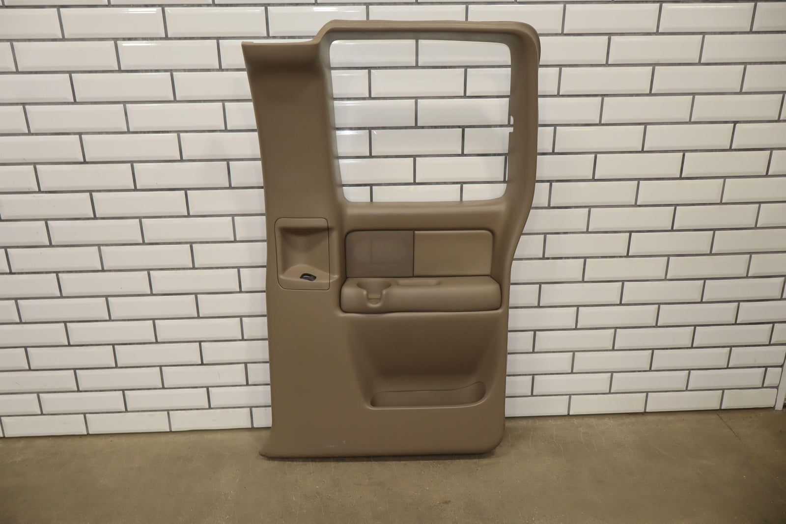 00-07 Chevy Silverado 1500 Extended Cab Right Passenger Rear Door 00-07 Chevy Silverado 1500 Extended Cab Right Passenger Rear Door