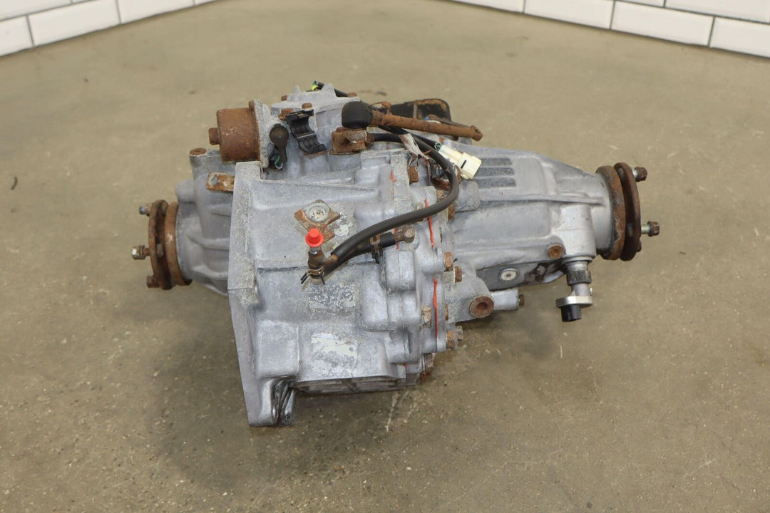 95-98 Toyota Land Cruiser 96-98 LX450 Transfer Case 166K Miles OEM 3613060790