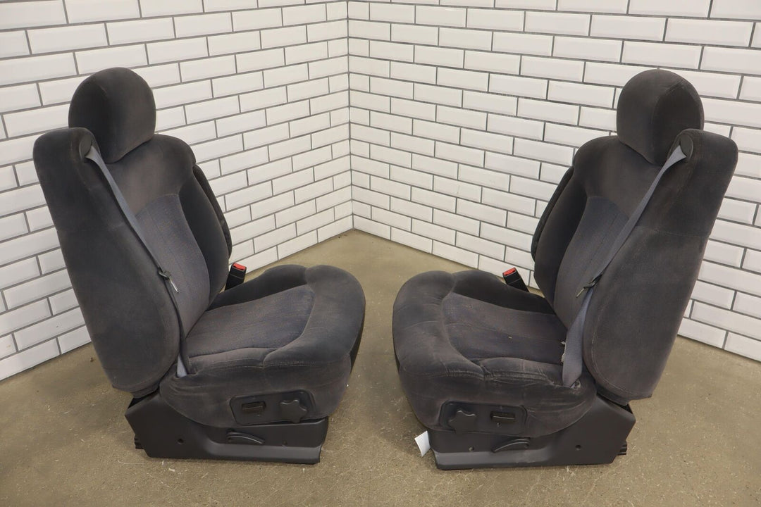 01-02 Chevy/GMC Silverado Sierra 2500HD Crew Cab Graphite Cloth Seat Set