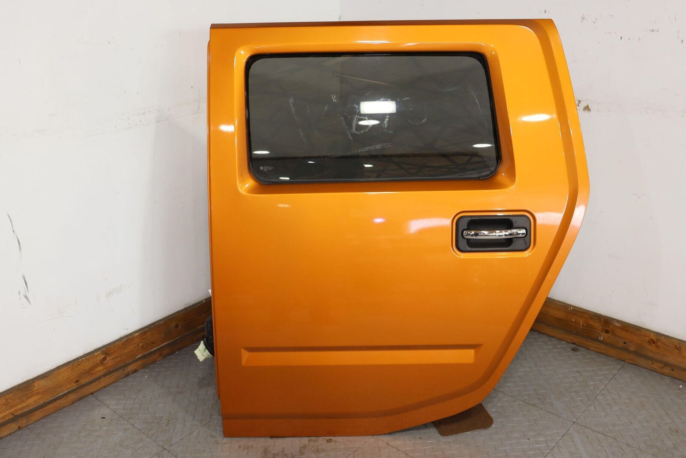 03-09 Hummer H2 Driver Left LH Rear Door W/Glass (Fusion Orange 55u) Notes