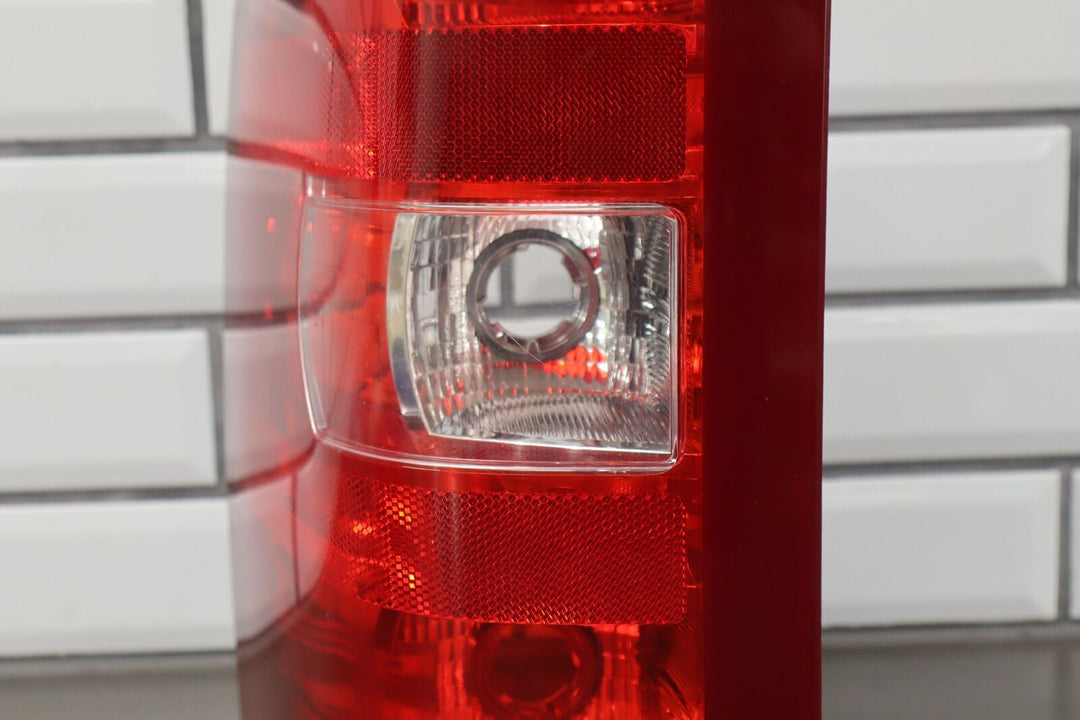 07-13 Chevy Silverado Driver Left OEM Tail Light Tail Lamp Assembly